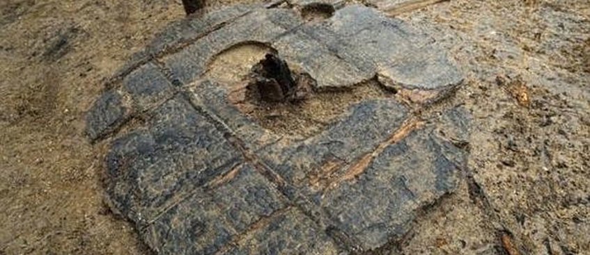 Hallan una rueda de madera completa de hace 3 mil años en Inglaterra