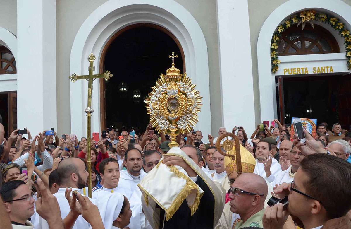 Con fe y devoción los Altos recibió a la Virgen de Coromoto (FOTOS)