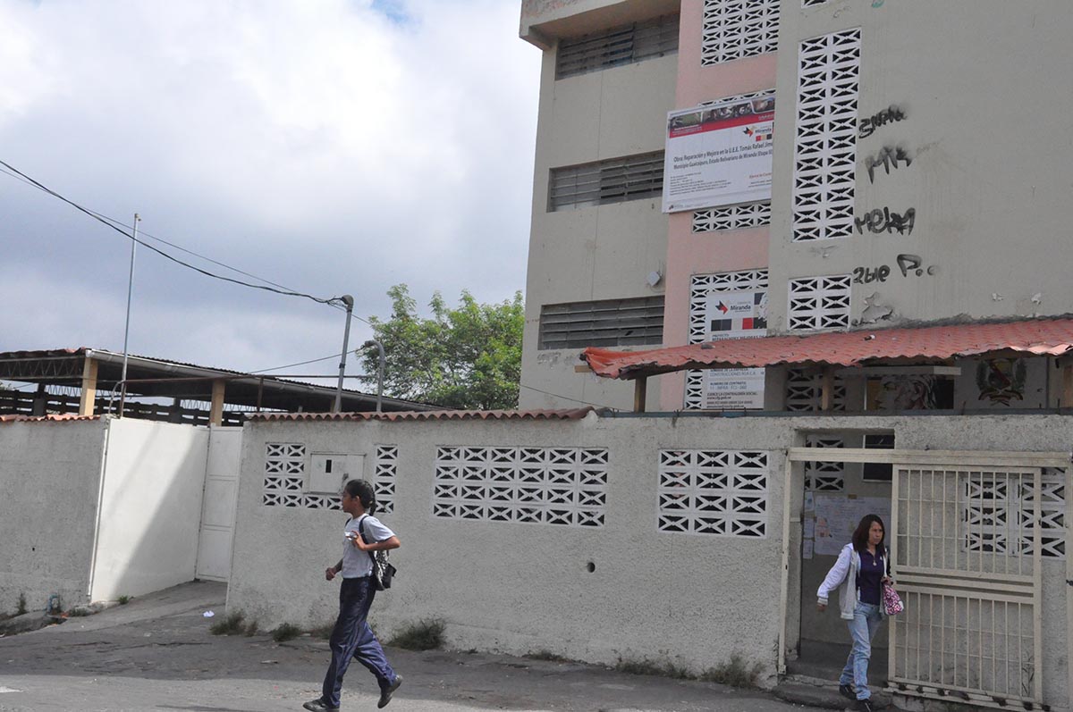 Reducen horario  en escuela ante sequía