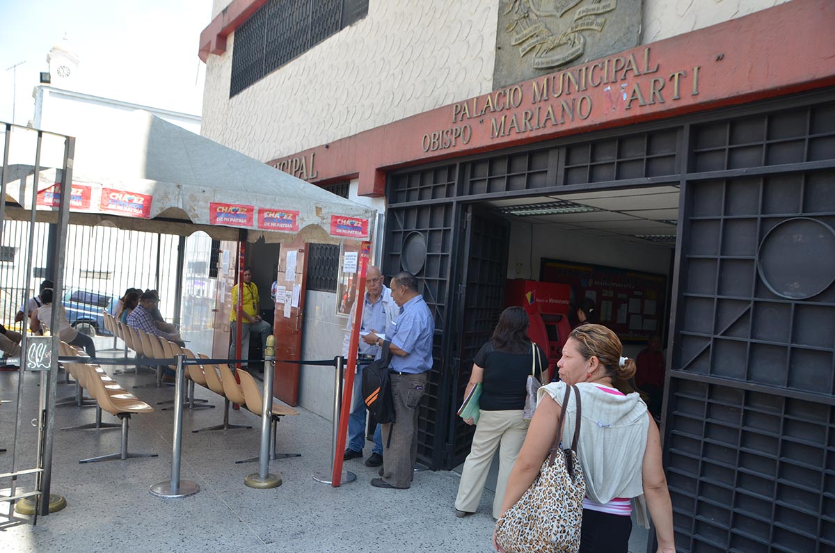 Alcalde Garcés refrescó su tren directivo