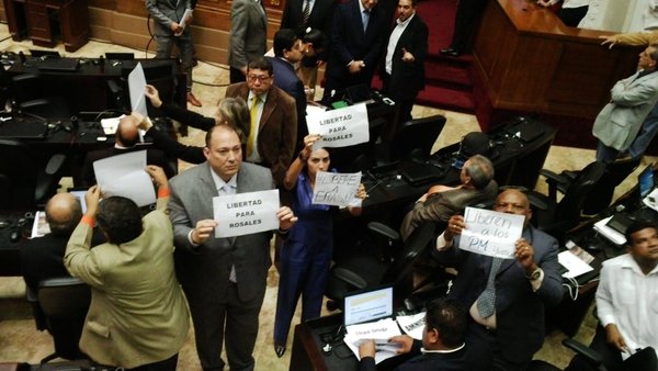 AN avala en  primera discusión Ley de Amnistía