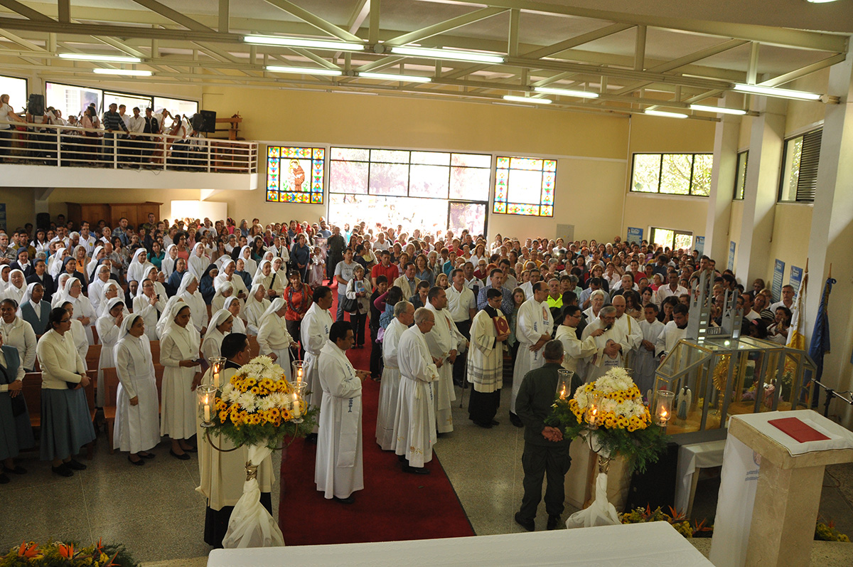 1.800 fieles despidieron  a la Virgen de Coromoto