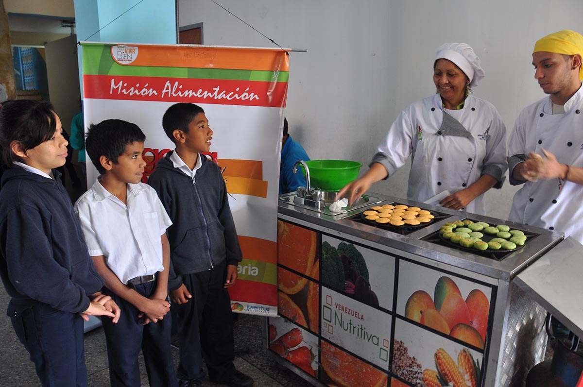 Alimentación de los niños en etapa escolar no es un juego