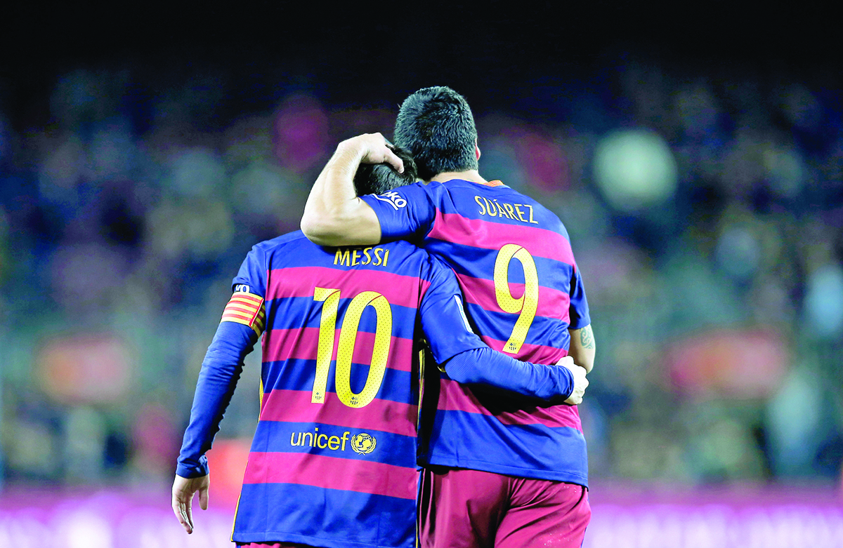 Barcelona pone un pie en la final