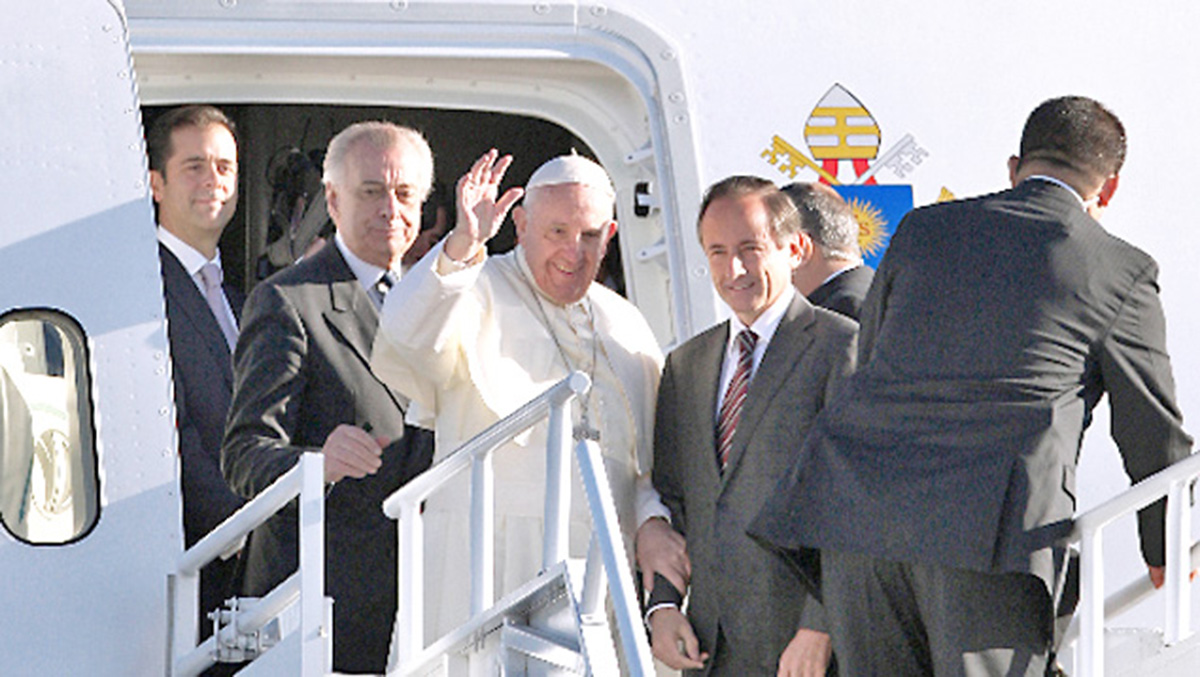 El papa cerró gira por México en Ciudad Juárez