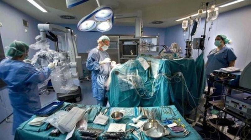 Médicos logran realizar el primer trasplante de útero en EE.UU