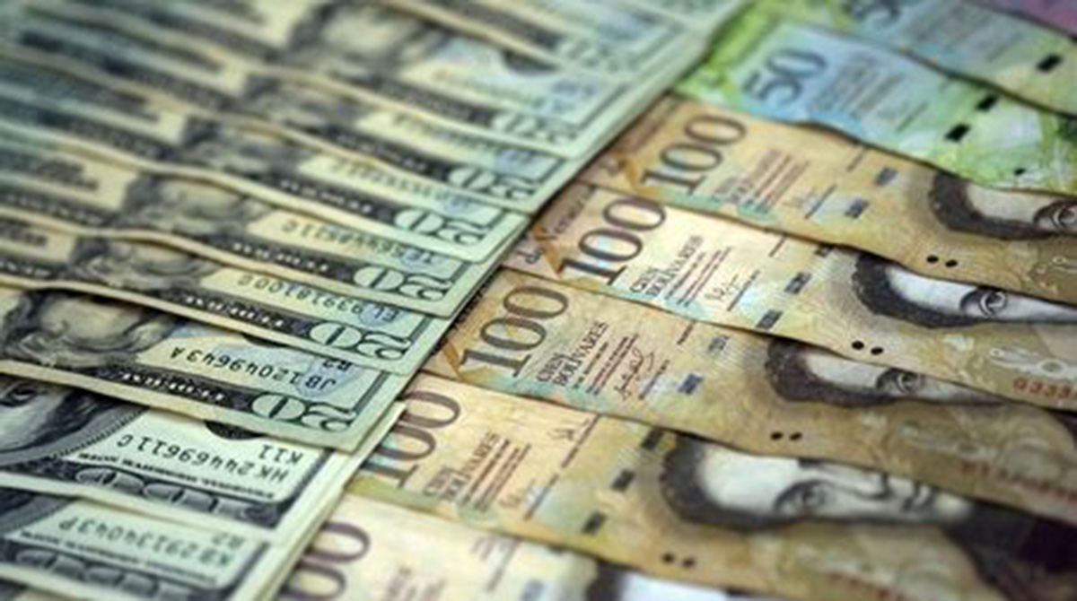 Estudian devaluar tasas del Cencoex a más de 50 bolívares por dólar