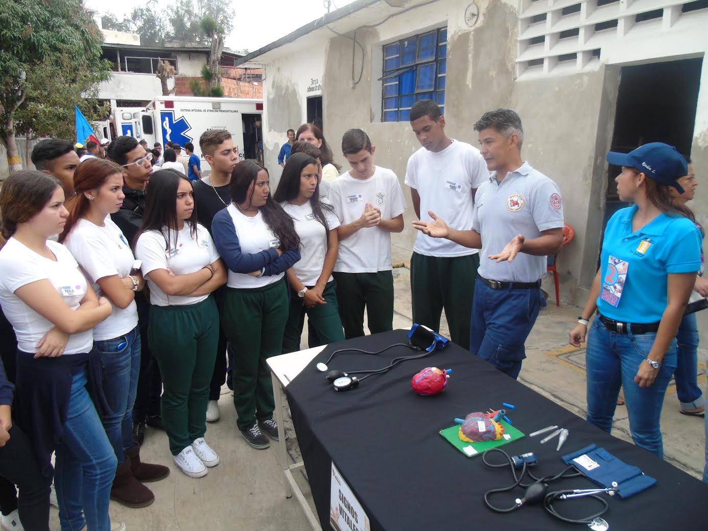 200 liceístas participaron en Rally de Ayuda Ciudadana