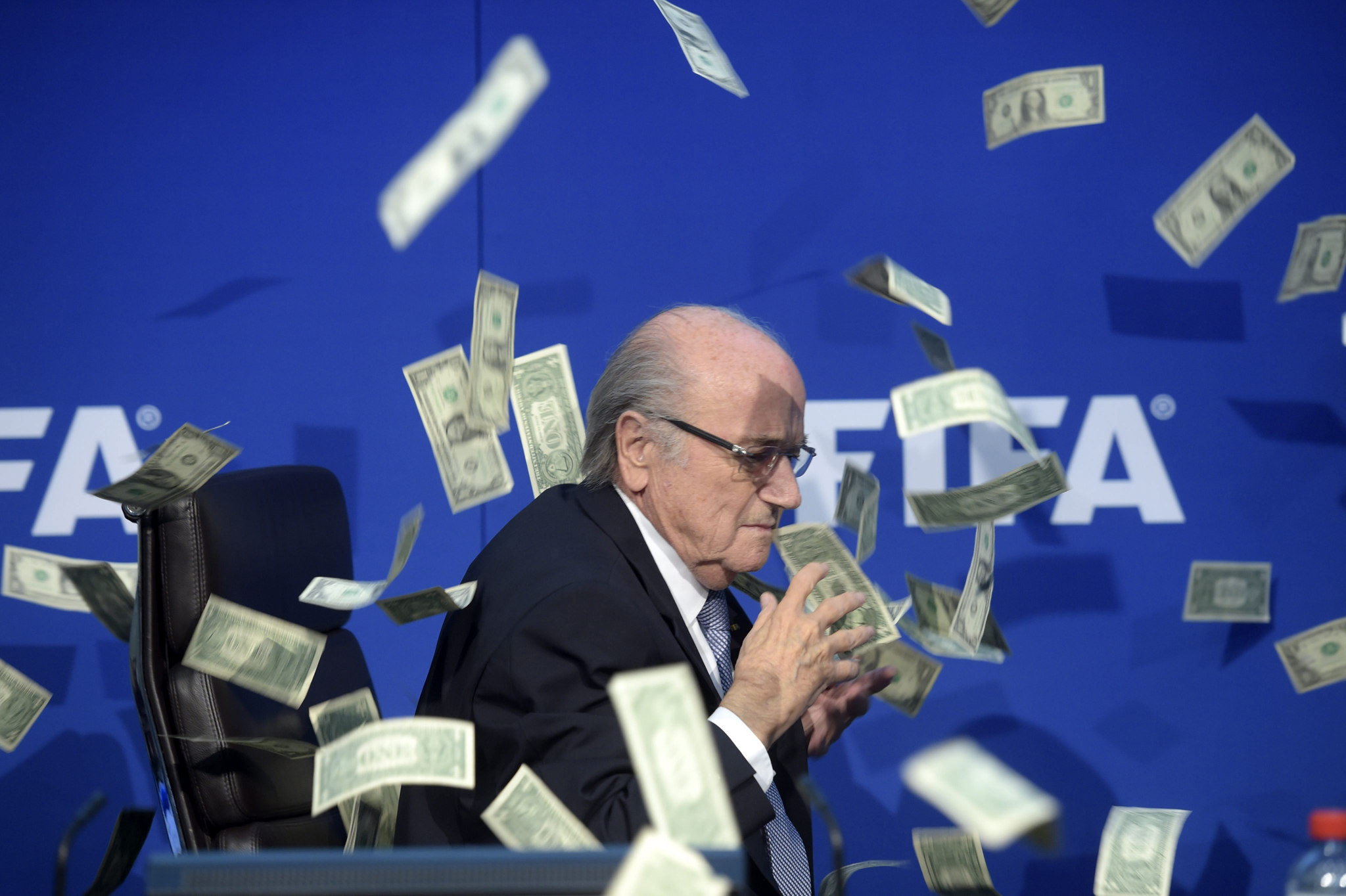 FIFA reveló sueldo de Joseph Blatter
