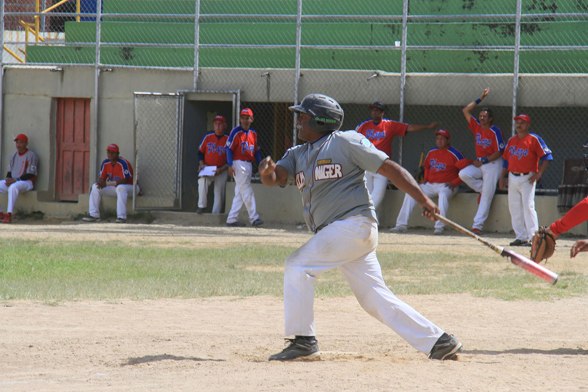 Rafael “Huesito” Navarro dejó en el terreno a Locus Niger