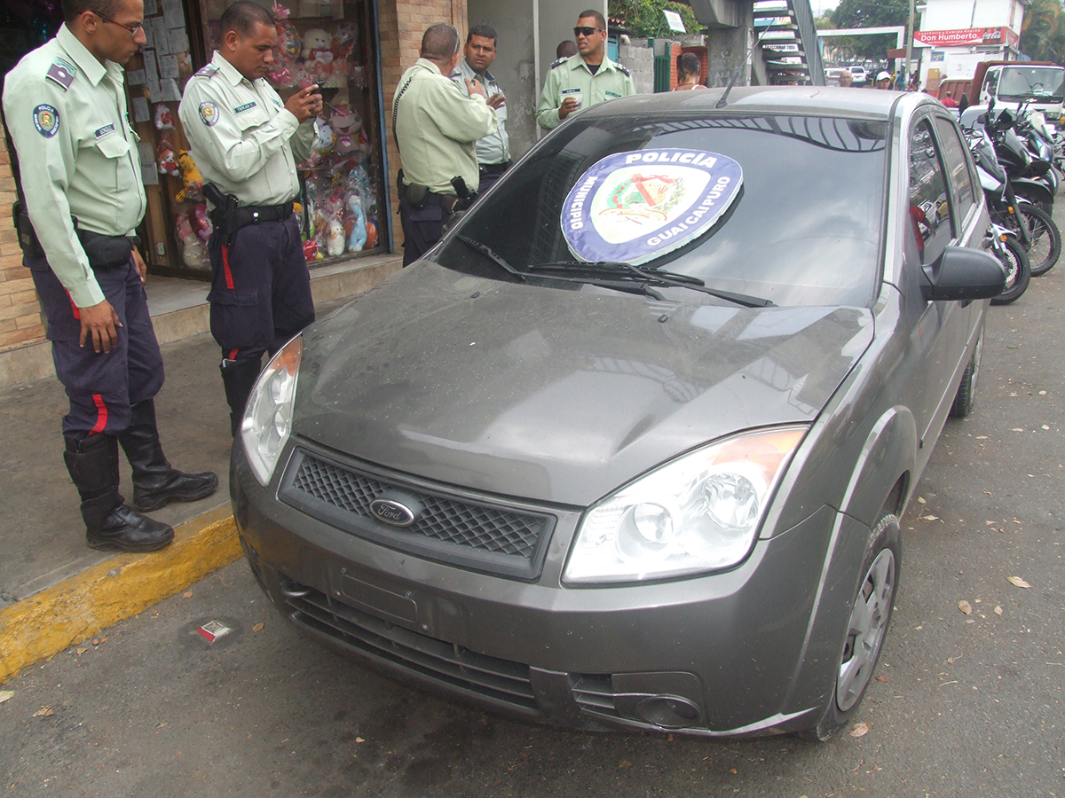 Recuperan carro robado en El Chorrito