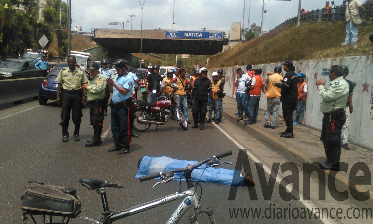 Mototaxista muerto en el Distribuidor de La Mata