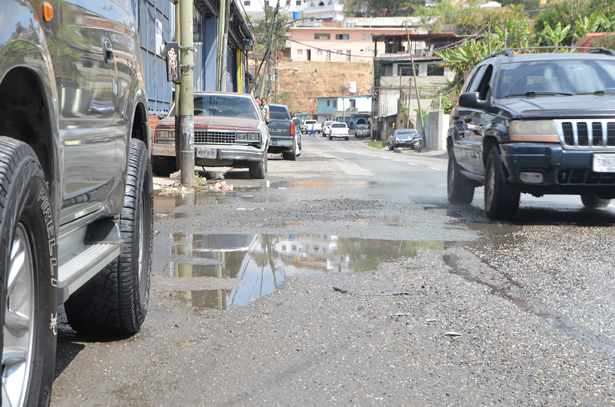 Carrizaleños y salienses resuelven con cisternas y tobitos