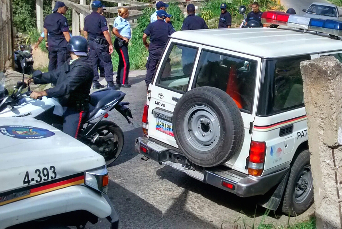 Pandilleros se enfrentan a tiros con policías en Laguneta