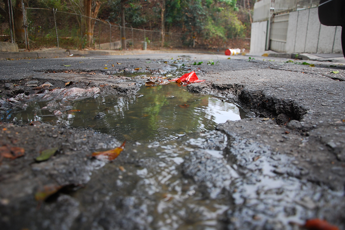 Limpian Cañería en Los Nuevos Teques