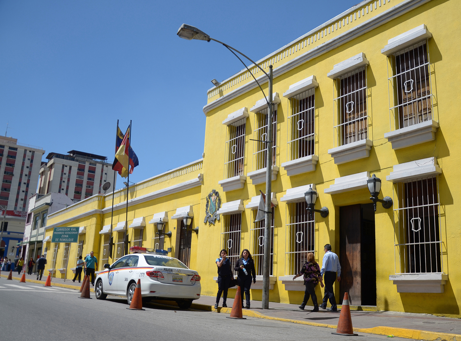 Docentes discuten con Capriles deudas pendientes