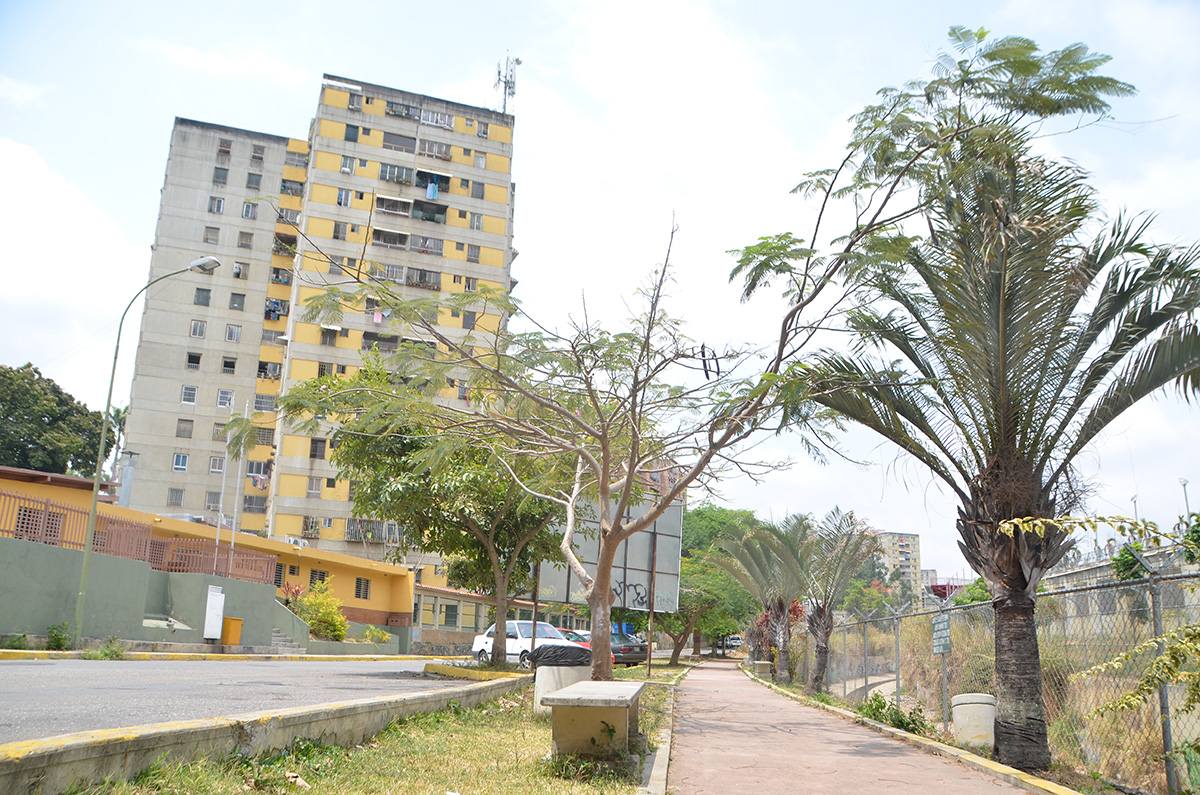 Falla servicio de agua  en la Simón Bolívar