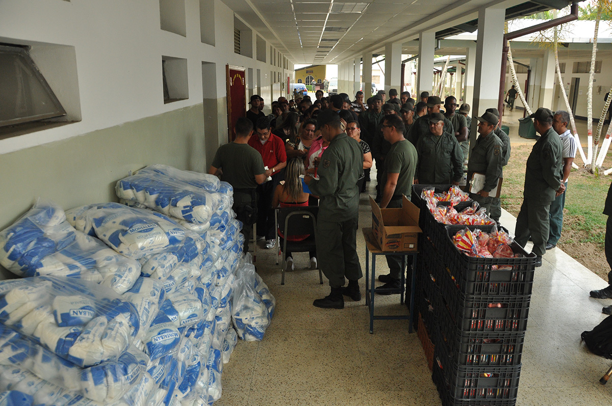 Civiles y militares compraron azúcar regulada en la Esguarnac