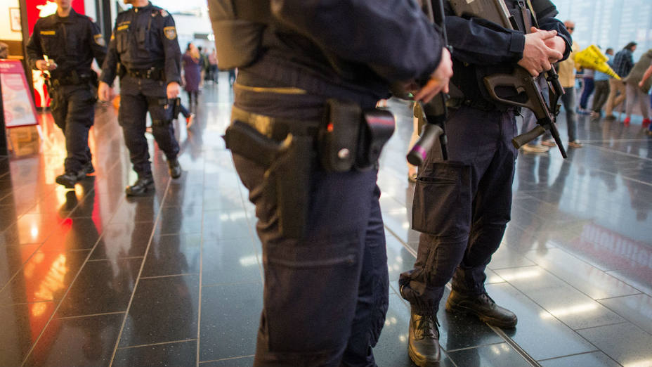 Desplegaron a la policía en reapertura de aeropuerto en Bruselas   