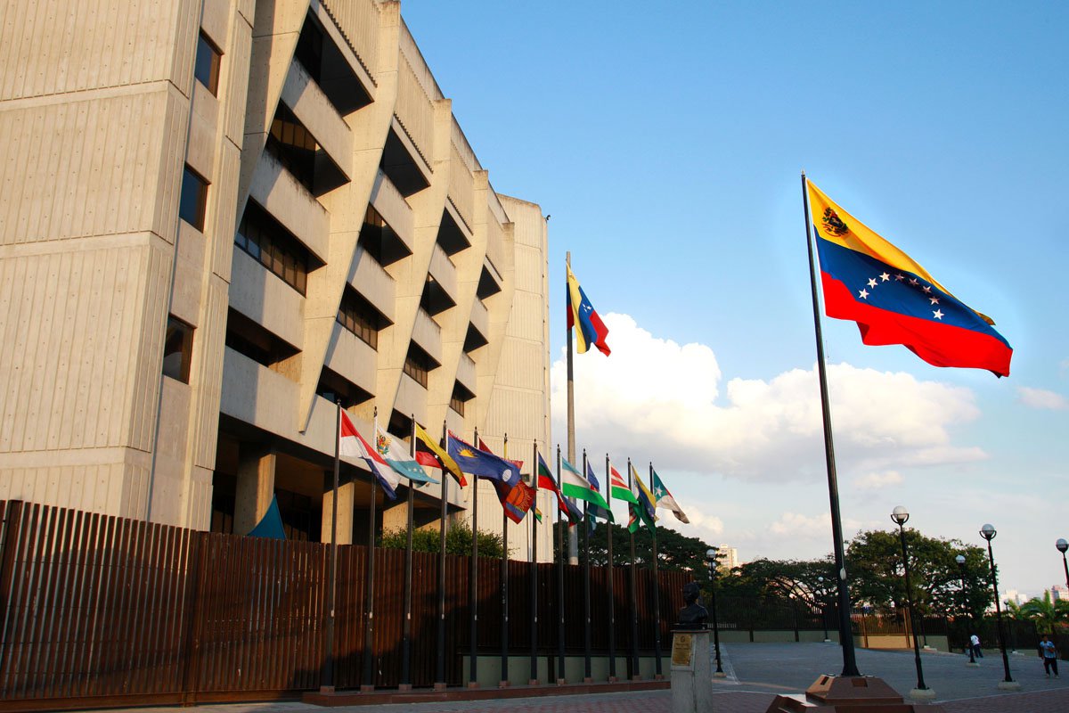 Sala Constitucional del TSJ fijó criterio sobre el abandono del cargo
