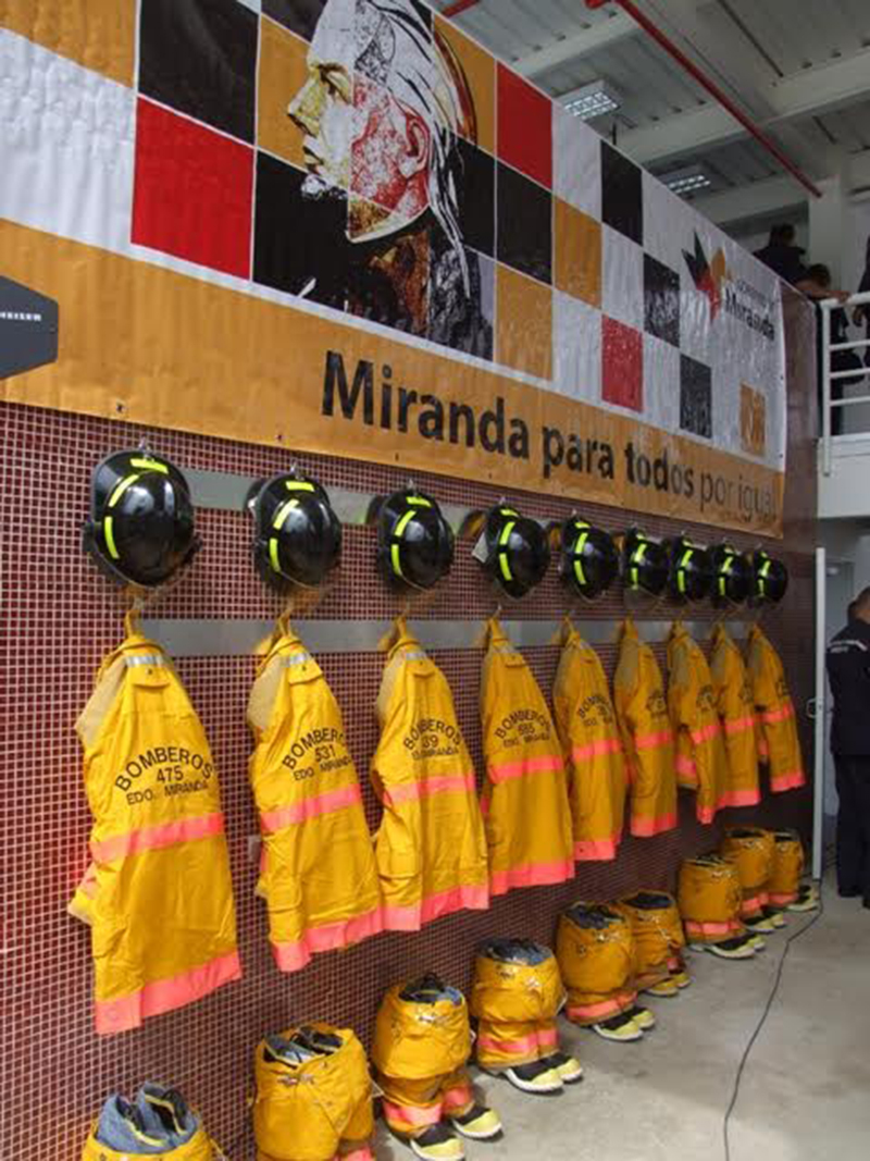 Cerca de 4 mil servicios realizaron en marzo Bomberos de Miranda