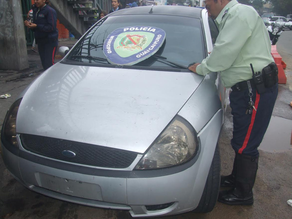 Recuperaron carro robado en La Ladera