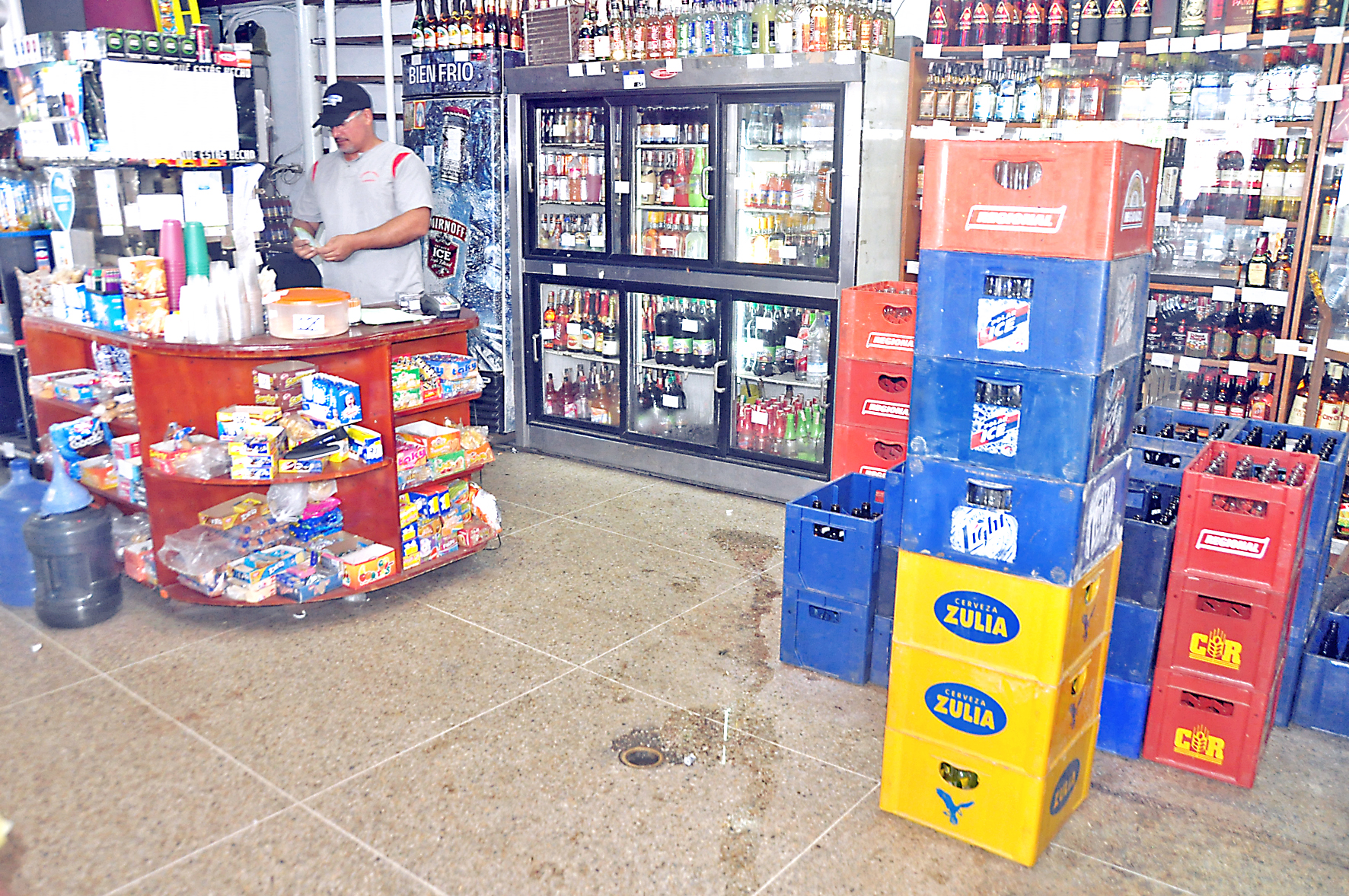 Cervezas llegan de a  poquito a licorerías