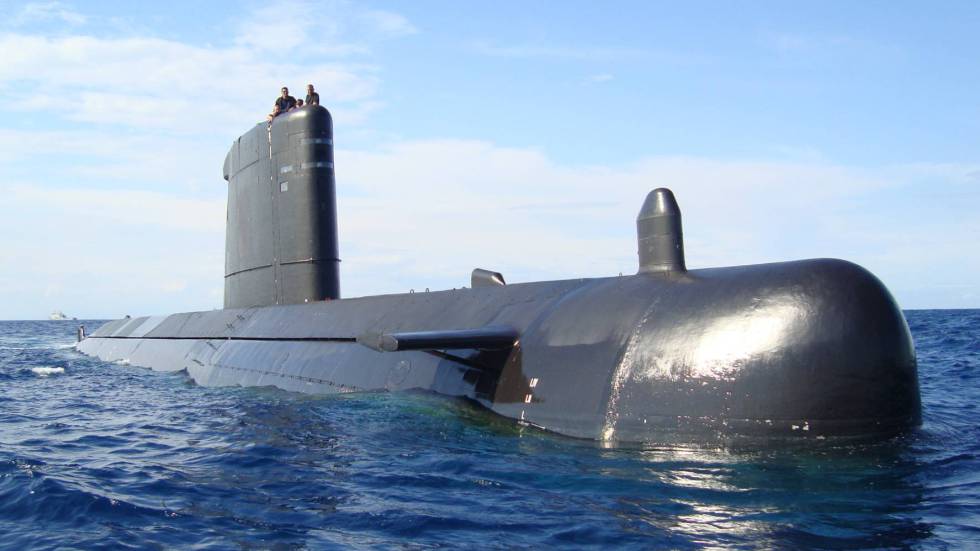 Con submarino buscarán restos de avión egipcio