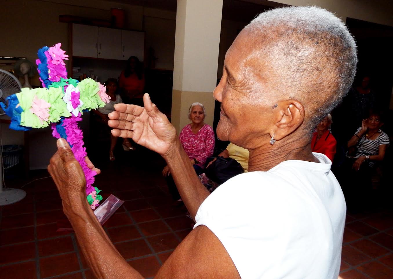 Abuelos mirandinos celebraron Velorio de Cruz de Mayo