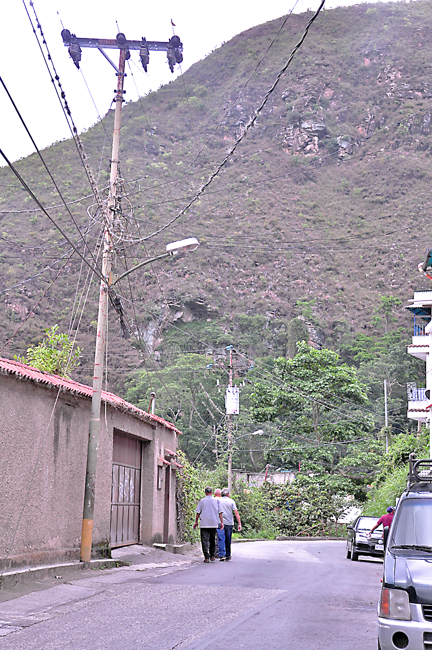 Calles de Figueroa a oscuras se prestan para los choros