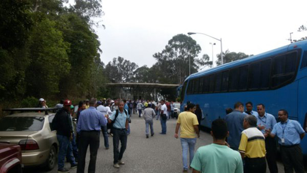 Trabajadores del IVIC protestan por mejoras salariales