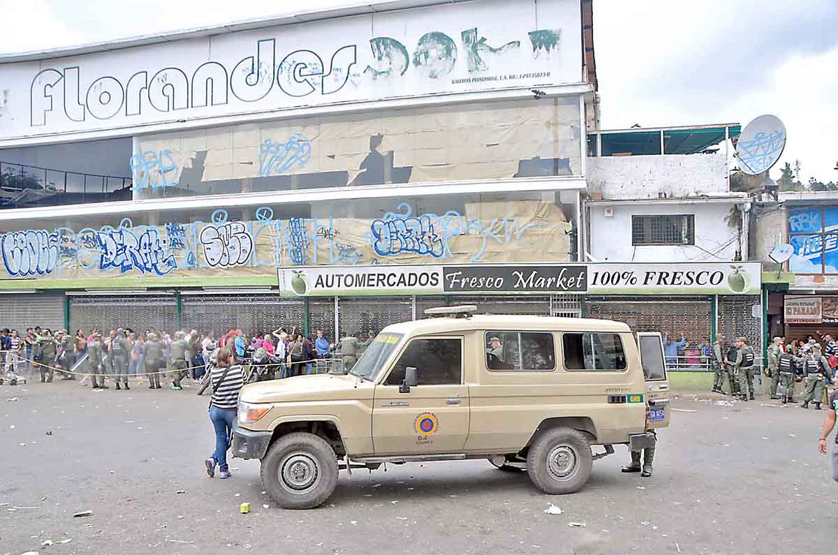 Trancaron la Panamericana por lentitud en venta controlada