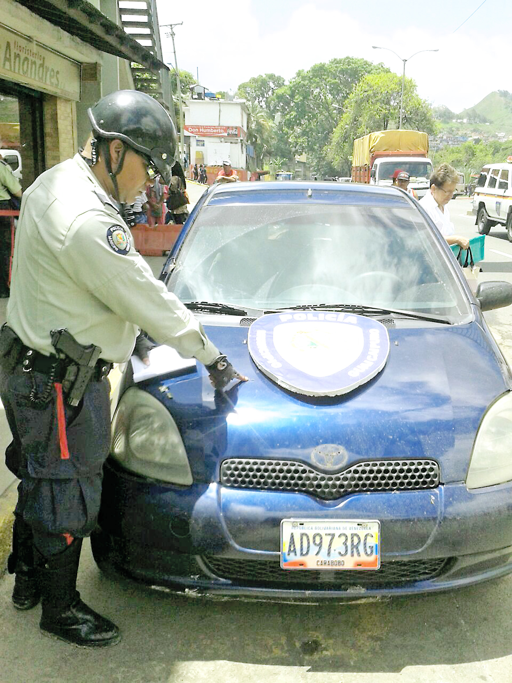 Le disparan  a taxista en la cabeza