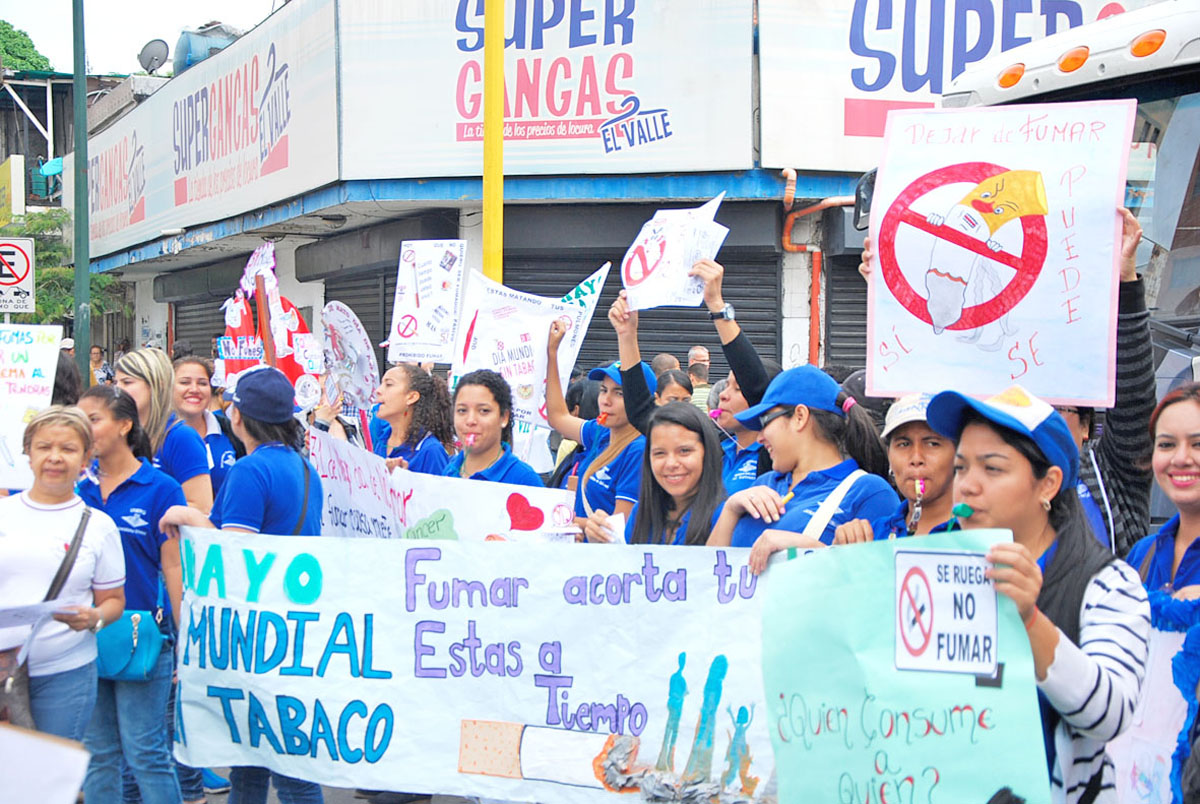 Estudiantes realizan campañas  por el Día de No Fumar