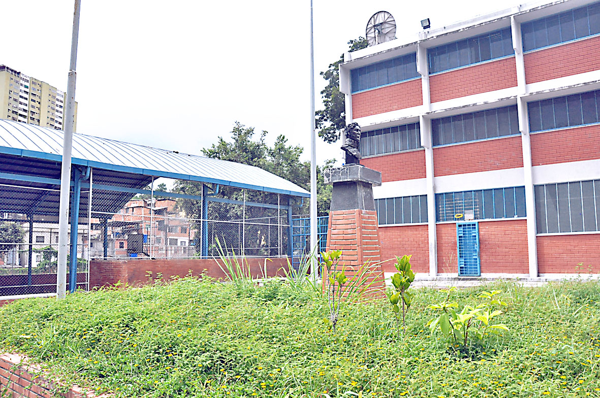 Hay suficientes cupos en el liceo Miranda