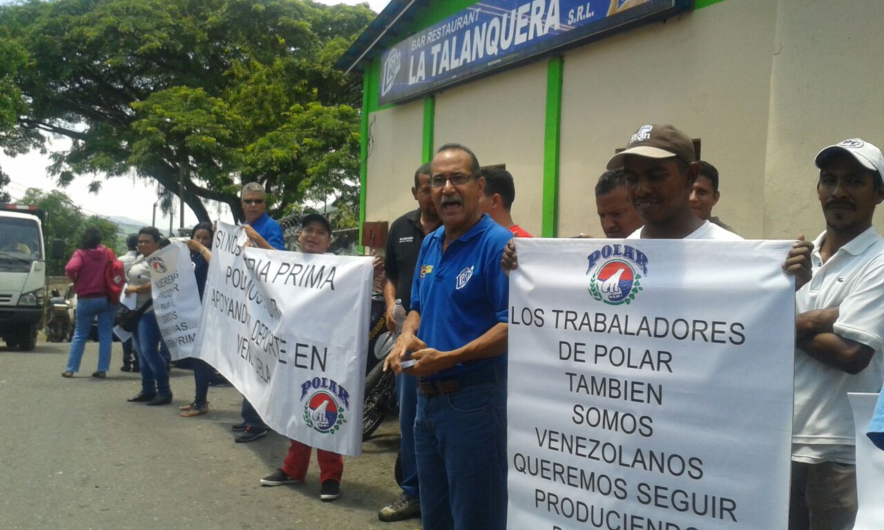 Tensión en Paracotos por escasez de comida