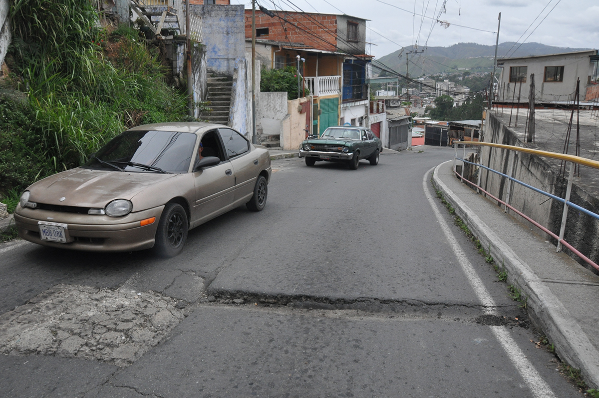 Seis casas anegadas en Santa Eulalia por tubo roto