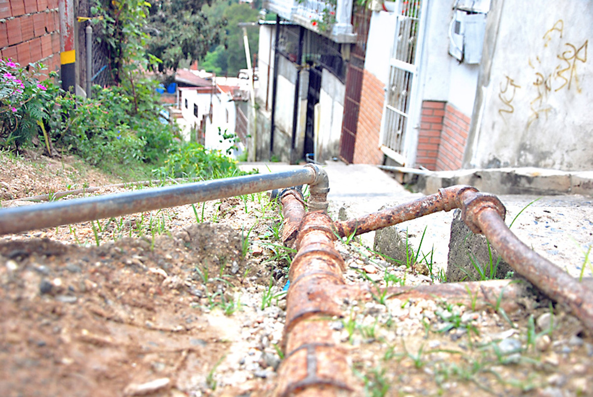 Presionan a Hidrocapital para que pongan el agua