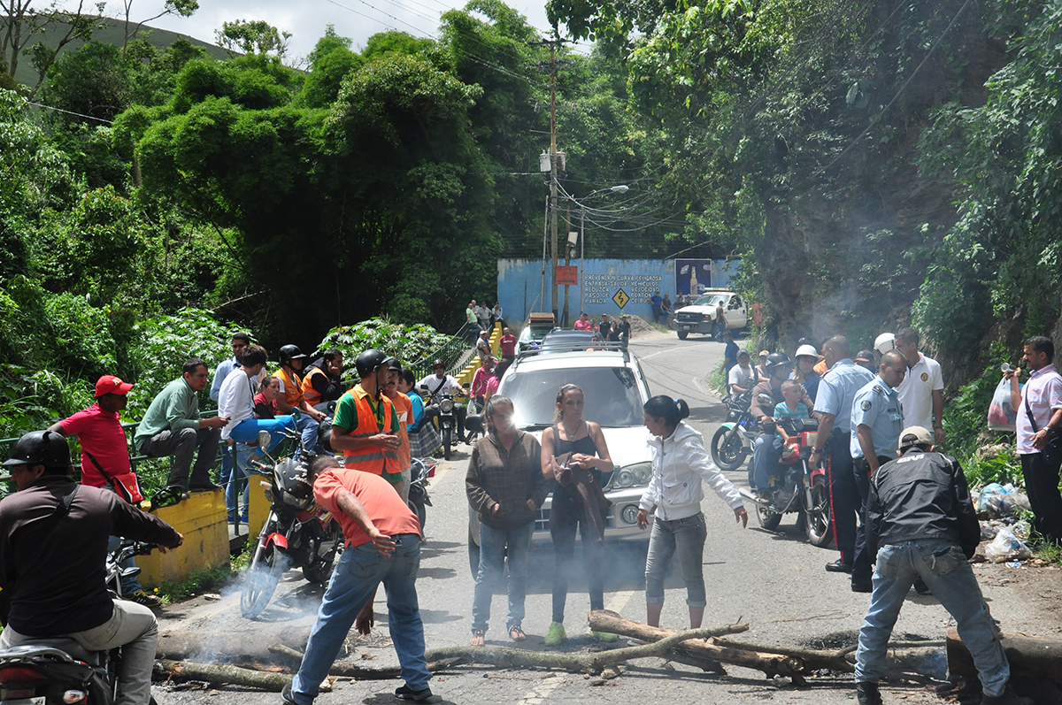 Reclaman comida en San Pedro y Los Límites