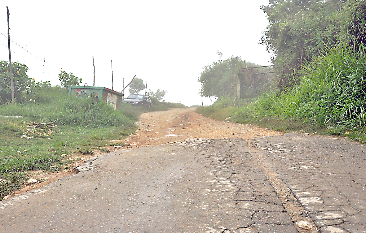 Con las lluvias colapsa vialidad en El Tigrito