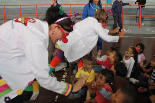 Doctor Yaso hizo reir a los niños durante Semana integral de atención al niño