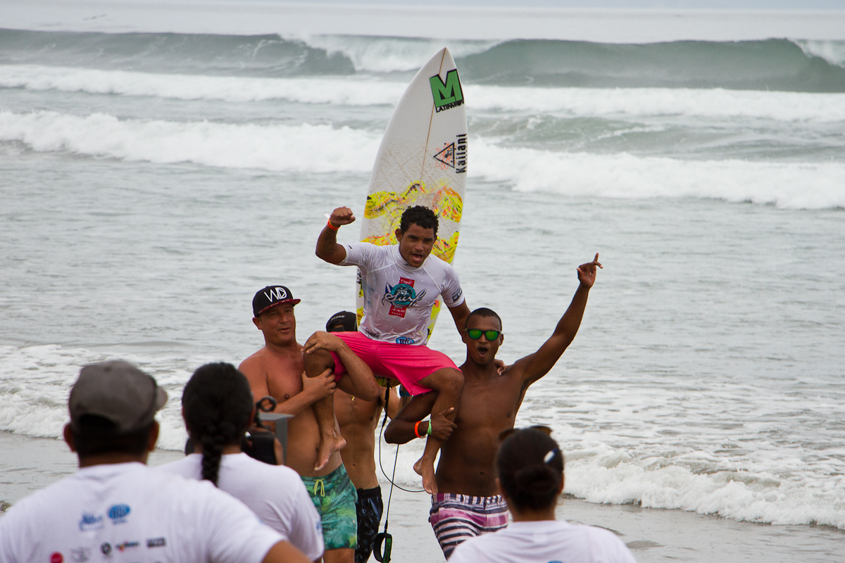 Surfista venezolano Rafael Pereira campeón Latinoamericano