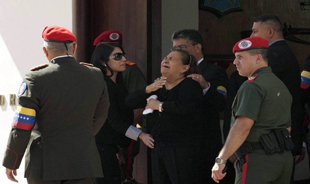 Madre de Chávez culpa a ministros por negligencia en la muerte de su hijo Aníbal