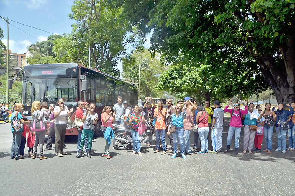 Protestan por falta de comida
