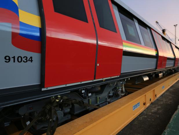 Inició traslado del 17º Tren Metrópolis para Metro Los Teques