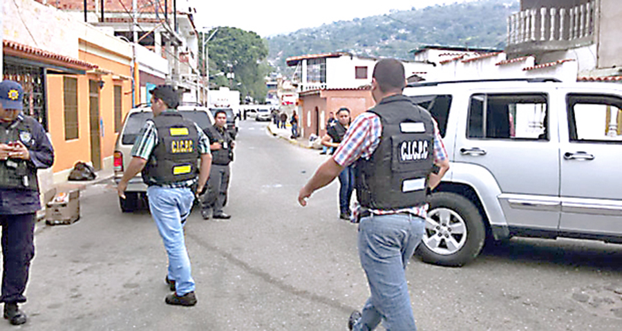 Asesinan a cinco personas en Vargas