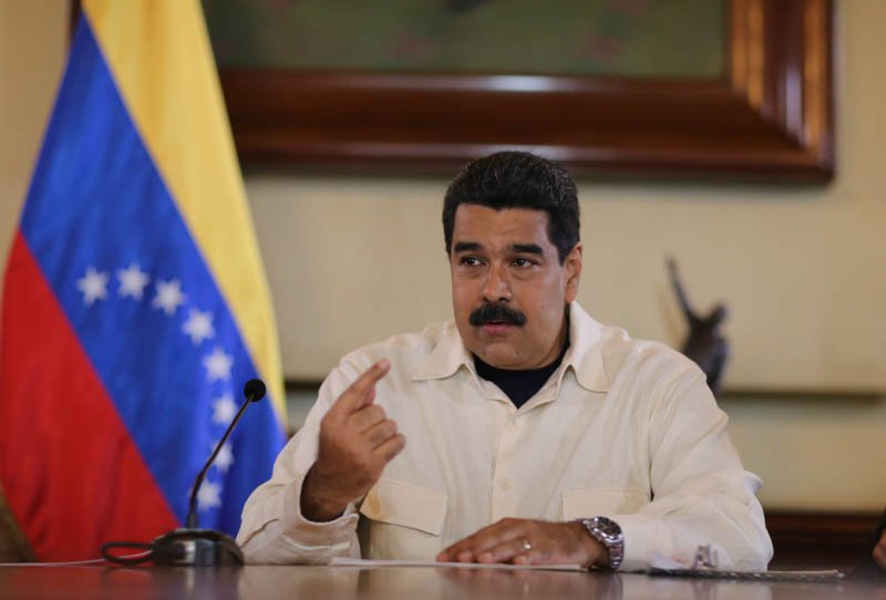 Maduro aumenta salario mínimo en 50% para trabajadores del país