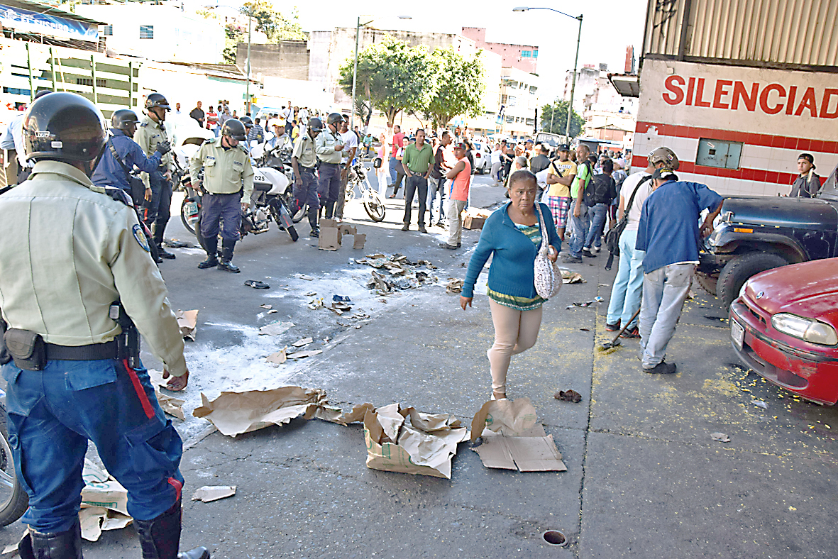 Multitud enardecida intentó saquear camión de comida