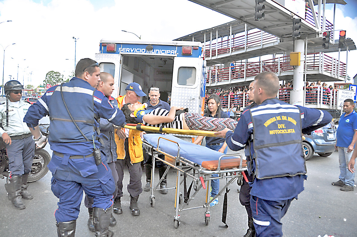 Chofer infractor arrolló a mujer en Corralito