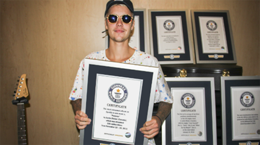 Justin Bieber estableció ocho récords Guinness